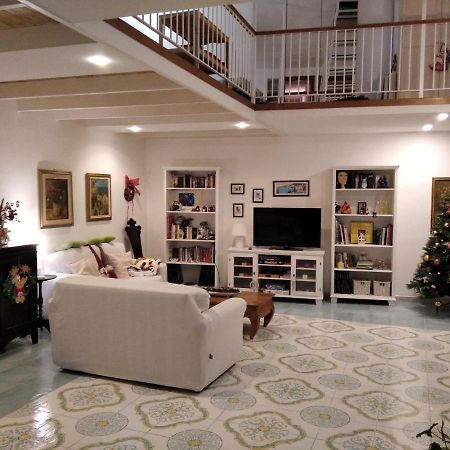 A Casa Di Monica Lägenhet Pozzuoli Exteriör bild