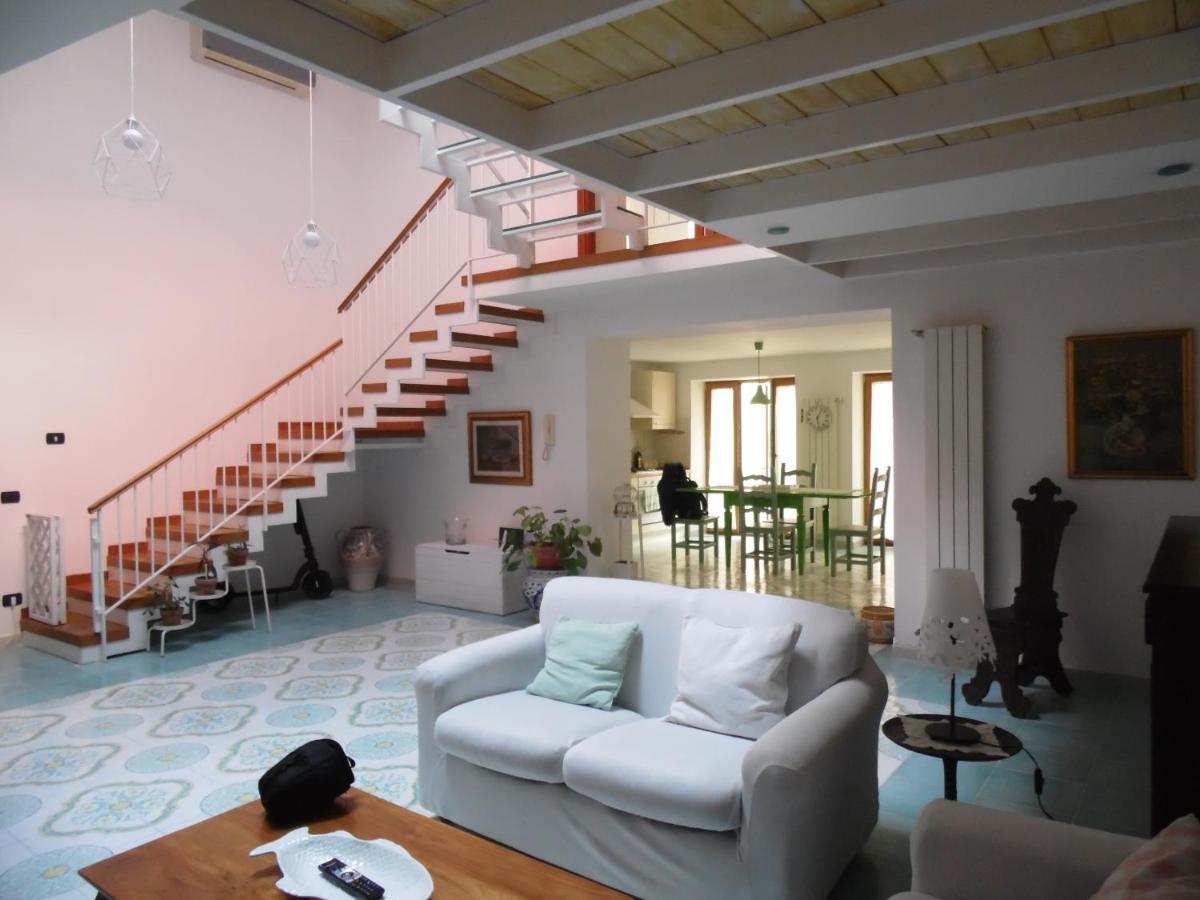 A Casa Di Monica Lägenhet Pozzuoli Exteriör bild