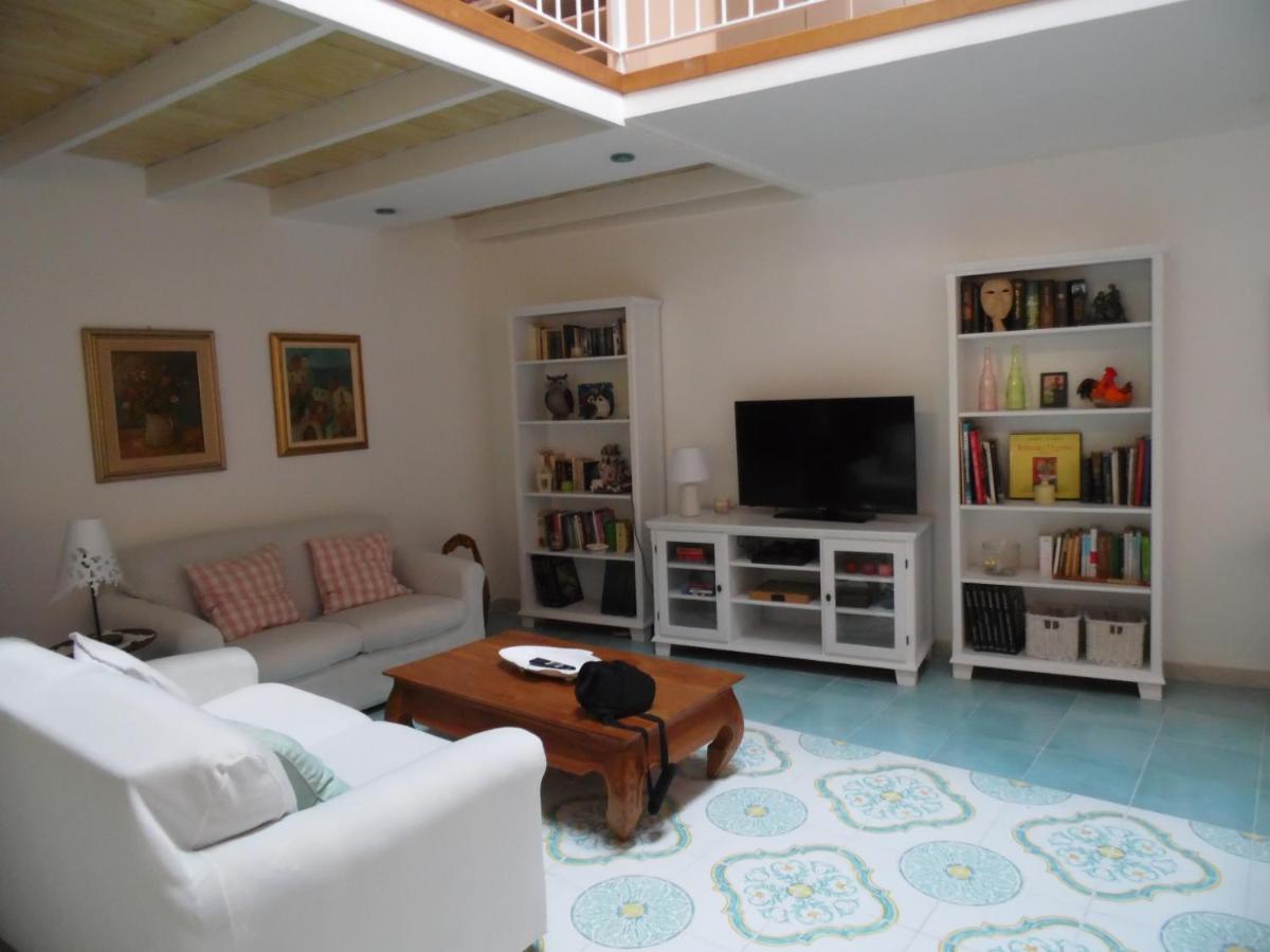 A Casa Di Monica Lägenhet Pozzuoli Exteriör bild