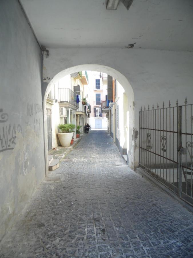 A Casa Di Monica Lägenhet Pozzuoli Exteriör bild