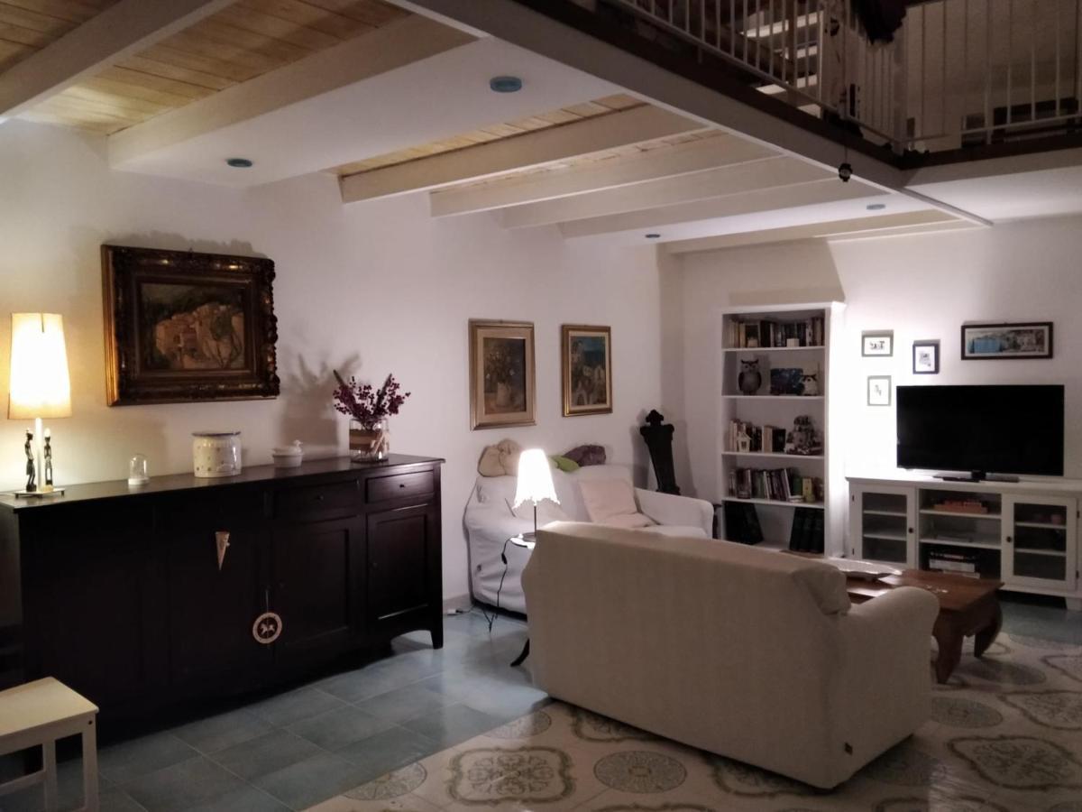 A Casa Di Monica Lägenhet Pozzuoli Exteriör bild