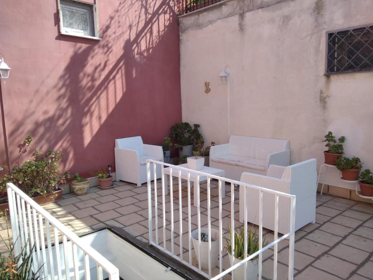 A Casa Di Monica Lägenhet Pozzuoli Exteriör bild