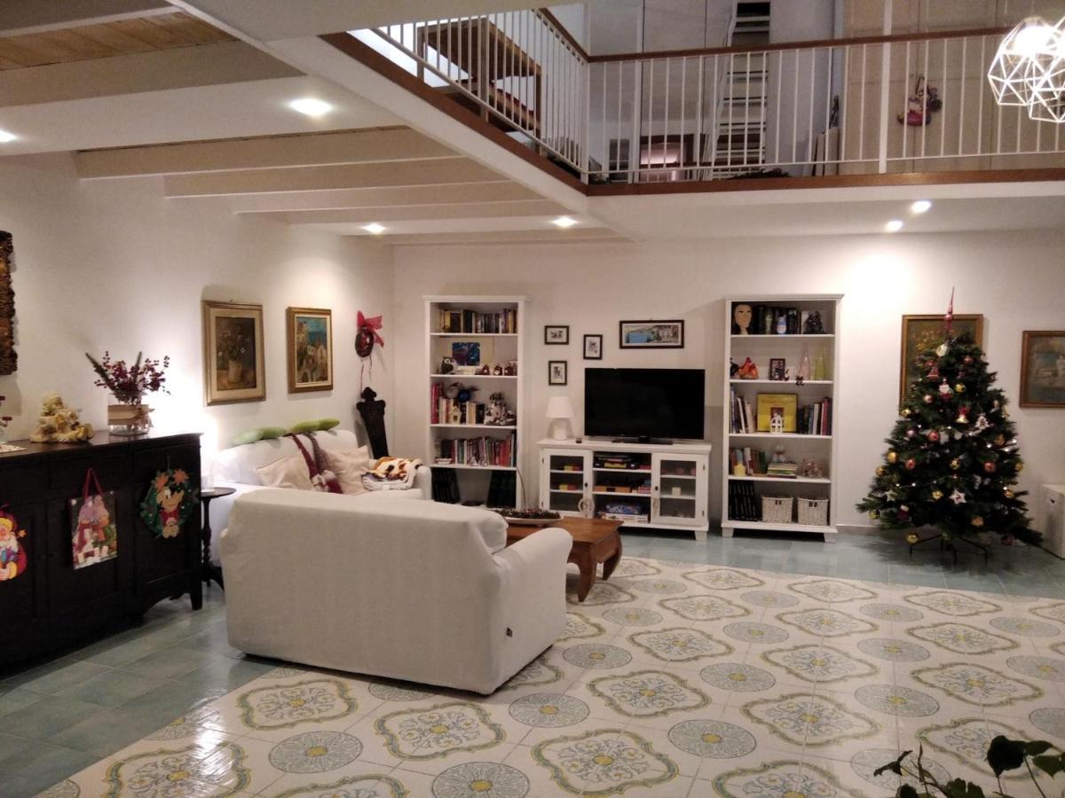 A Casa Di Monica Lägenhet Pozzuoli Exteriör bild
